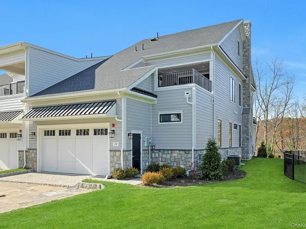 22 Carriage Lane, Chappaqua, NY 10514