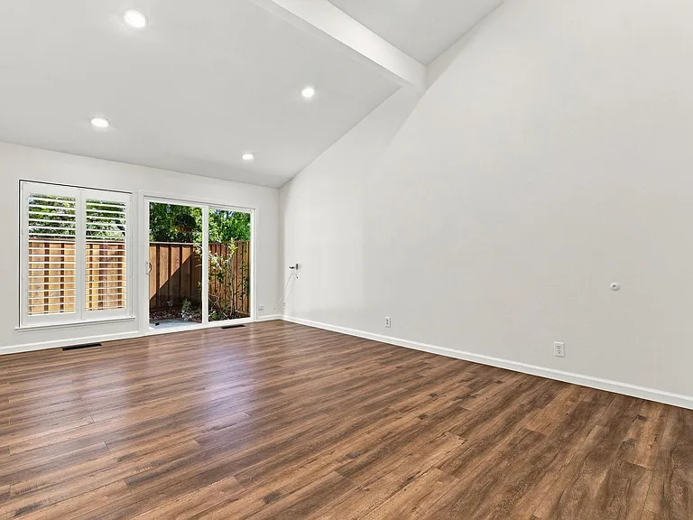 10893 Northfield Sq — Photo 10