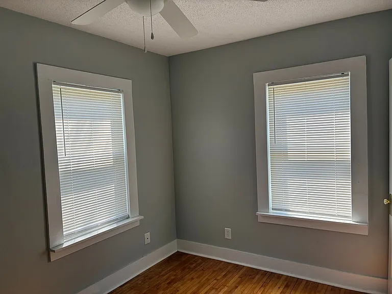 504 Henry St — Photo 27
