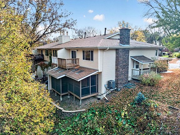 2nd image of 6109 Creek View Trl