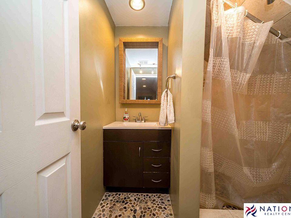 410 W Twelve Mile Rd, photo 29