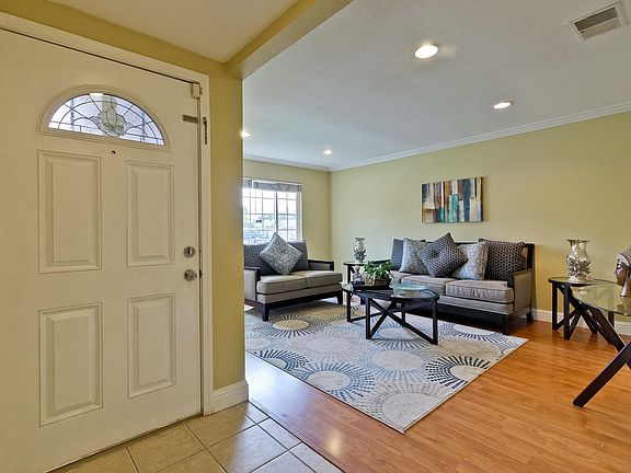 4th image of 3977 Whinney Place Way