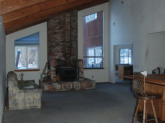 2nd image of 2214 Inverness Dr