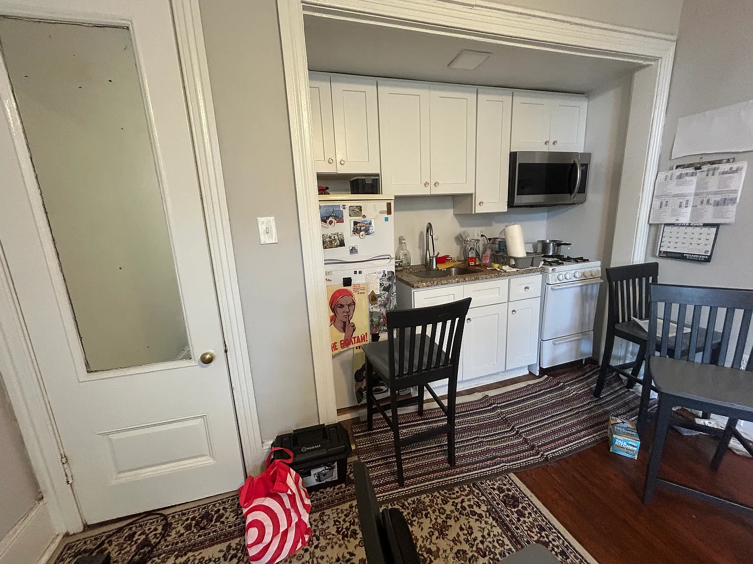 Studio, $990 — Photo 2