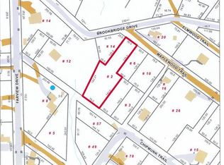 2 Maplewood Trl, Sandy Hook, CT 06482