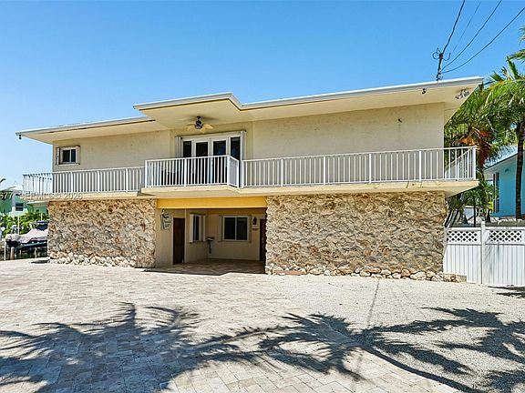 4th image of 201 Wildwood Cir