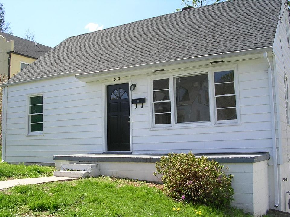 Great Belmont Location