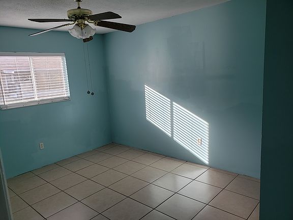 4th image of 632 E Rosewood Ln #632