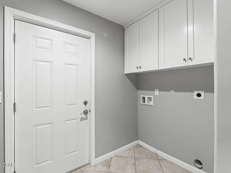 1041 Plantation Dr — Photo 10