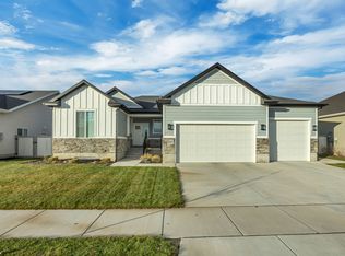 2504 W Sunset Way, Layton, UT 84041