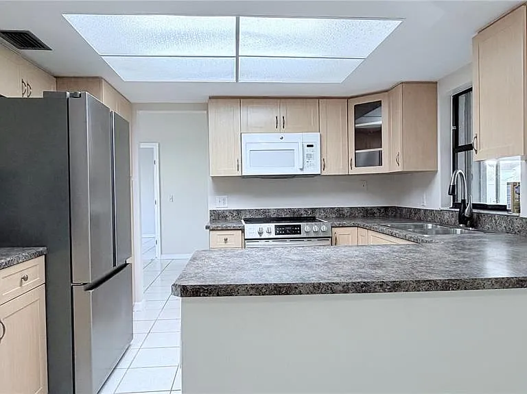 11803 Classic Lake Way — Photo 4
