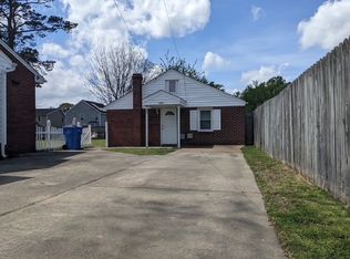 1121 Hawthorne Dr, Chesapeake, VA 23325