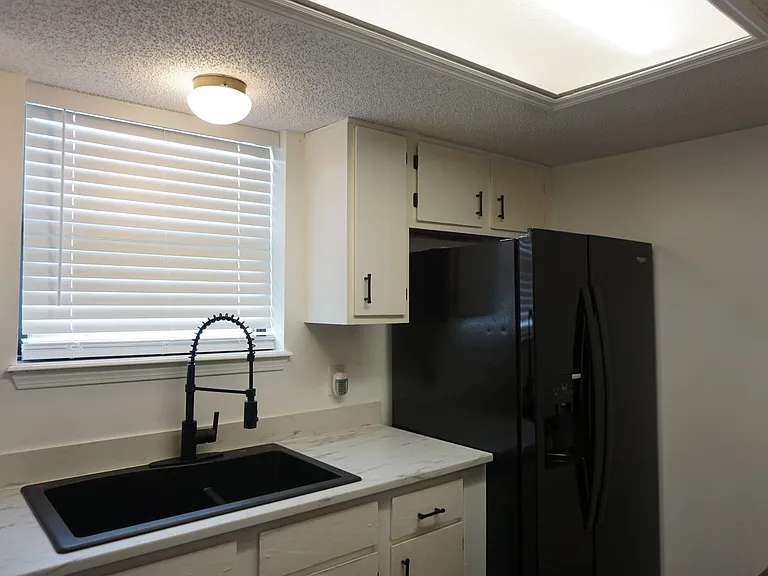 8784 Whispering Pines Dr — Photo 5