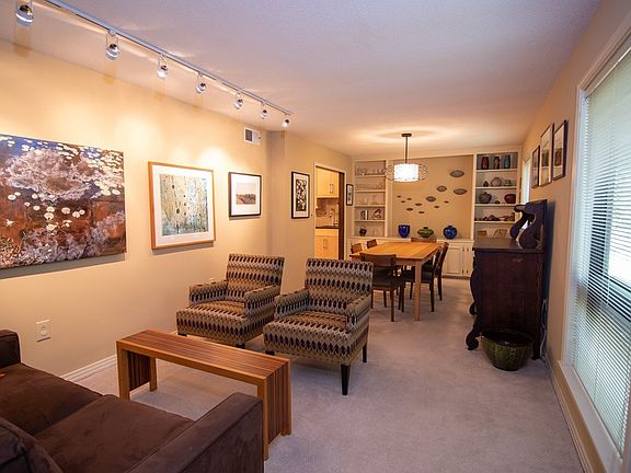 4th image of 125 Lakeway Dr