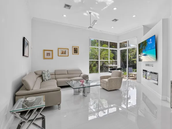 6356 NW 25th Way, Boca Raton, FL 33496