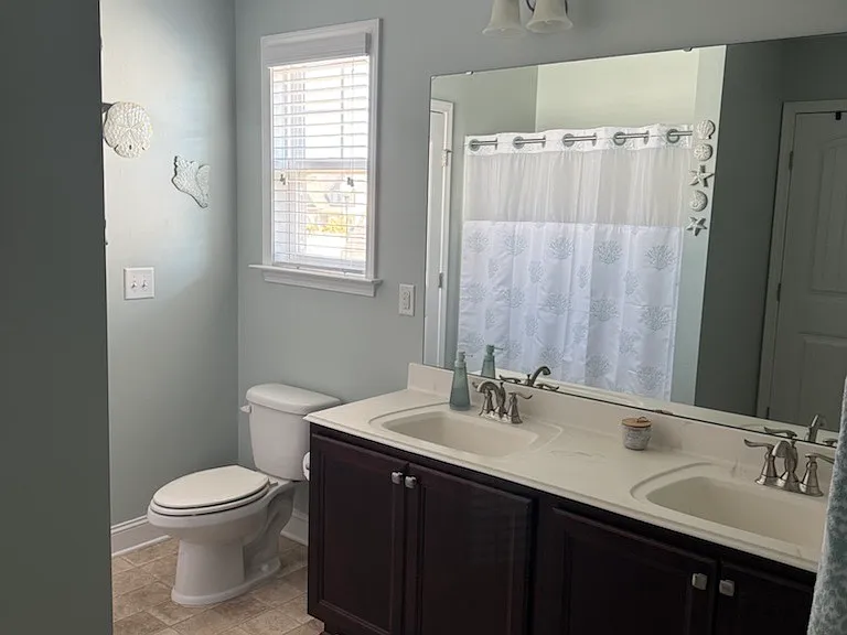 1444 Eastbourne Dr — Photo 24