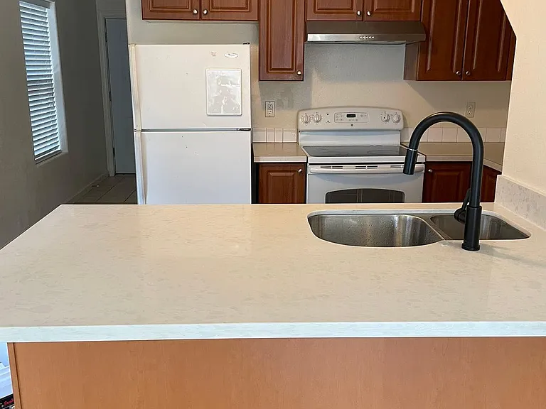 19160 SE Ankeny Ct #19160 — Photo 9