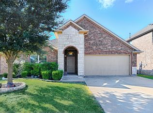 716 Jamestown Ln, Fate, TX 75189