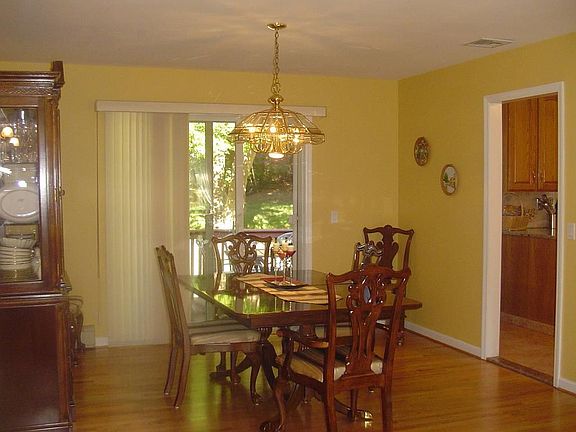 3rd image of 531 Swanson Dr