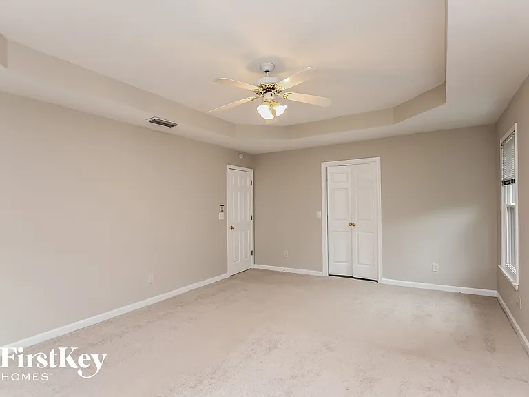 3215 Maple Terrace Dr — Photo 9