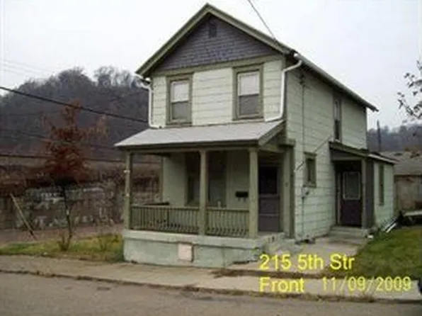 215 5th St, New Brighton, PA 15066
