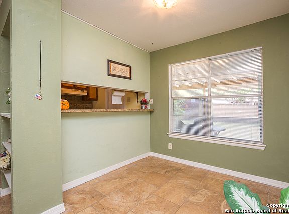 5th image of 6711 Fellowood St