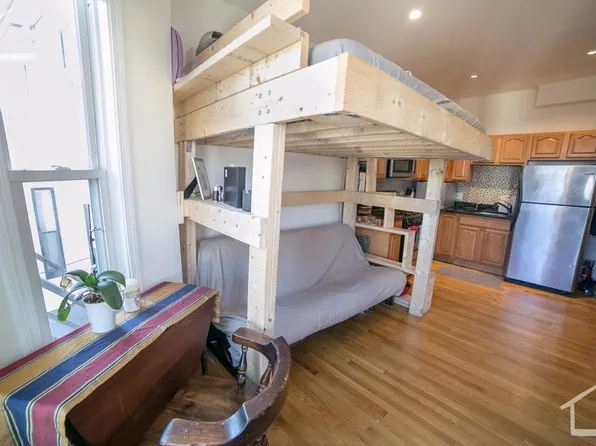 26 Pinckney St APT 3, Somerville, MA 02145