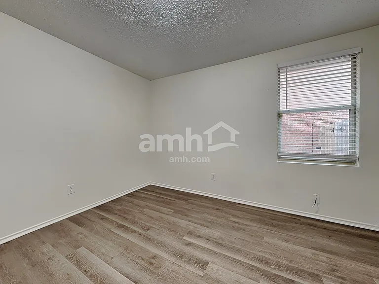618 Ragwood Rd — Photo 13