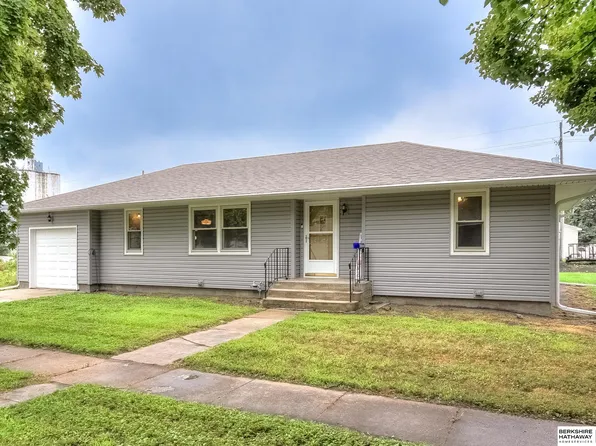 321 W 7th St, North Bend, NE 68649
