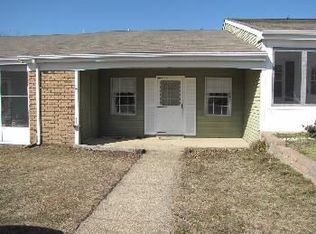 15 Farrington Ct, Southampton, NJ 08088