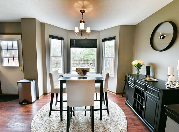 3rd image of 7598-7600 Cortina Ct
