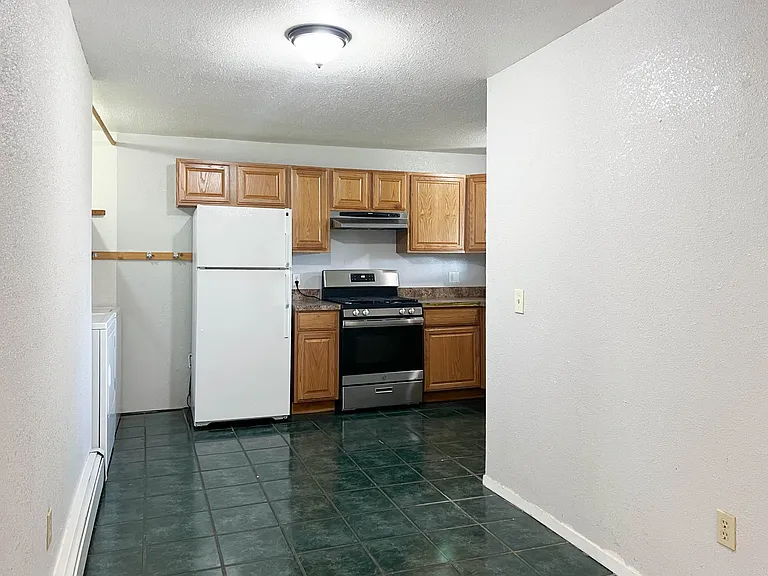 132 N Lane St #B — Photo 4