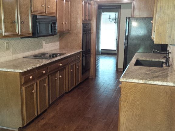 Kitchen with Granite