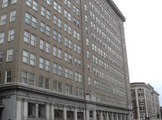 401 10th St APT 1005, Huntington, WV 25701