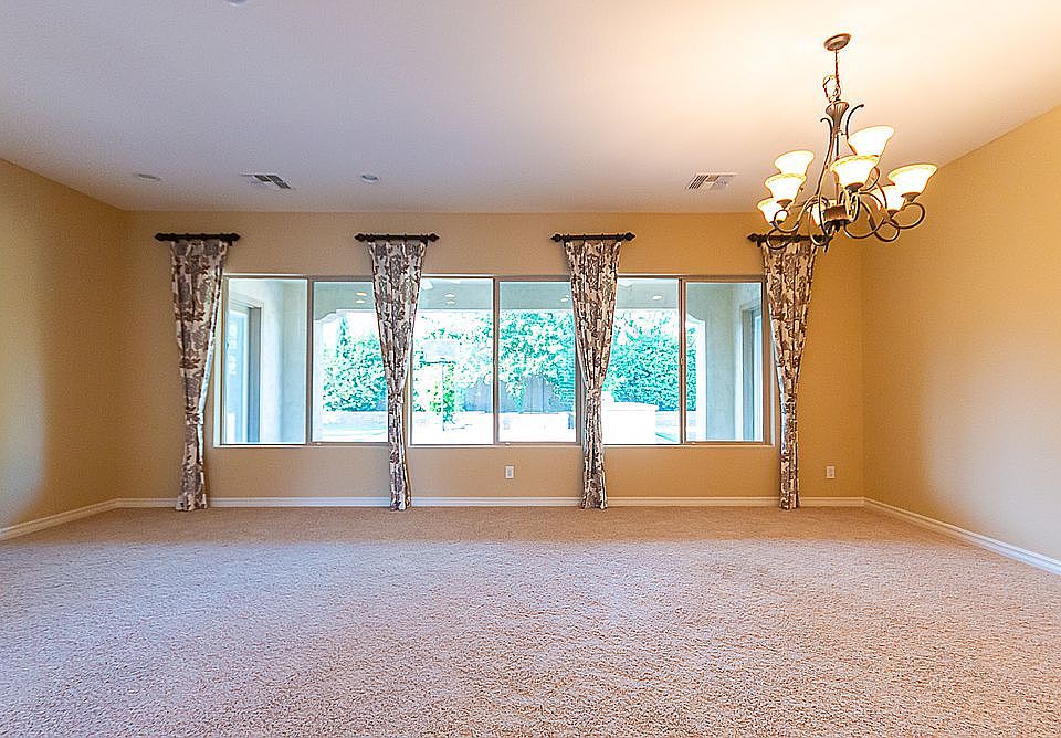 1st image of 688 W Coconino Pl
