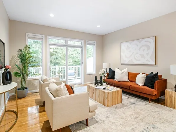 1008 Sherwood Forest Ln #1008, Saugus, MA 01906