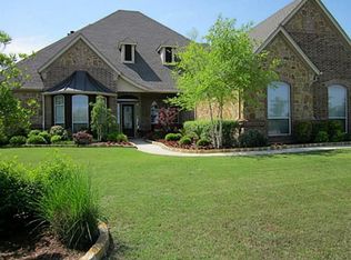 10501 Mustang Wells Dr, Fort Worth, TX 76126