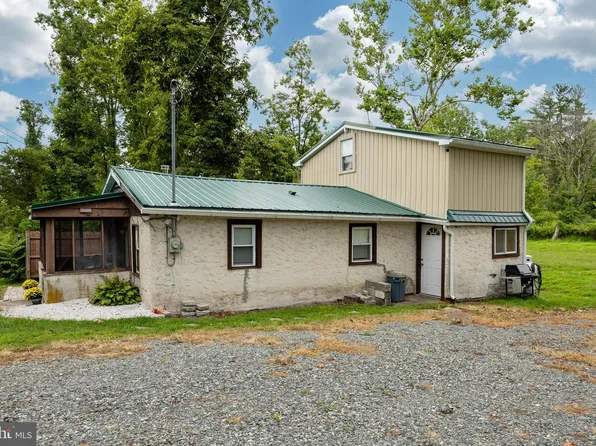 81 Poole Hill Rd, Boyertown, PA 19512
