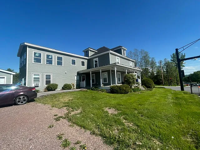 1169 Essex Rd #3 — Photo 1