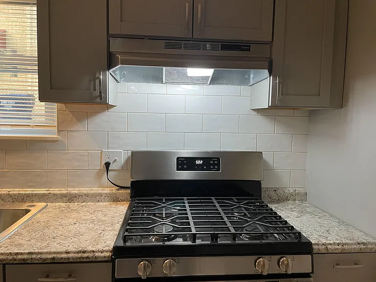 738 Beach Ave #1 — Photo 3