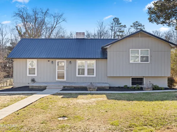 1802 NE Charles Dr, Knoxville, TN 37918