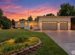 2096 E Linden Cir S, Salt Lake City, UT 84121