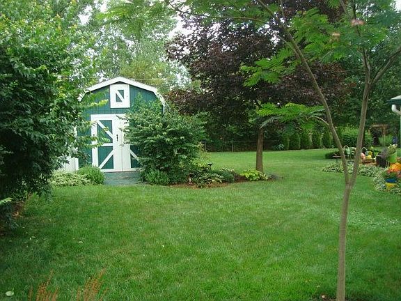 3rd image of 3755 Meadow Ln