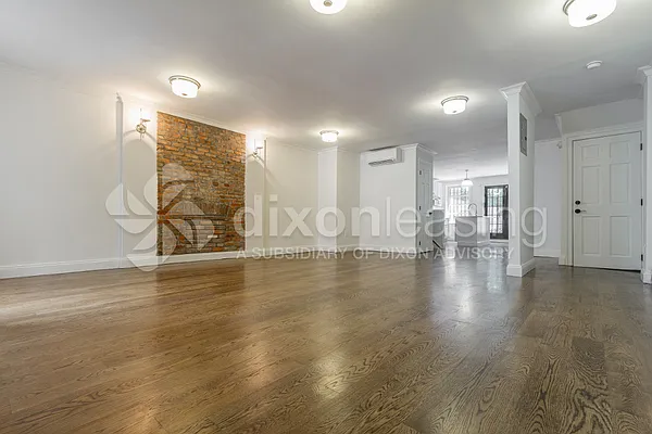 Rented by Dixon Advisory USA Inc. | media 4