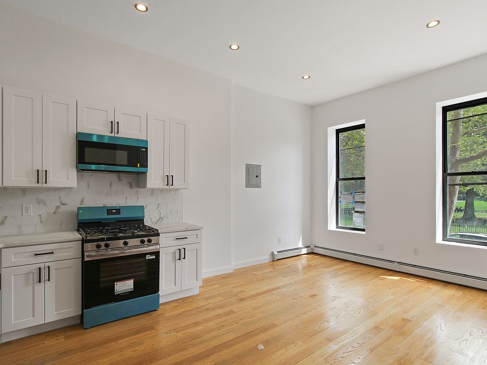 1st image of 724 Marcy Ave Floor 2