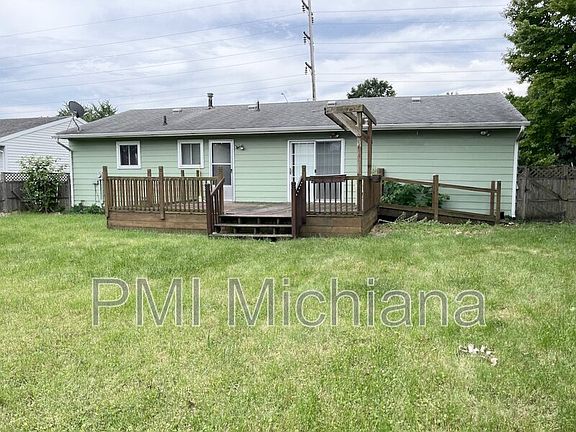 5th image of 804 E 12th St