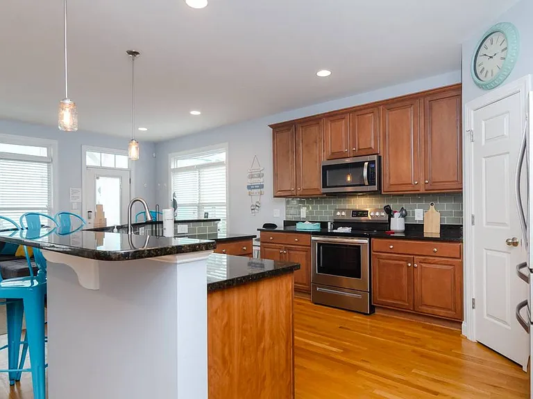 1604 Canal Dr #1 — Photo 6