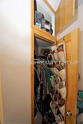 Rented by Universal Realty Group | media 21