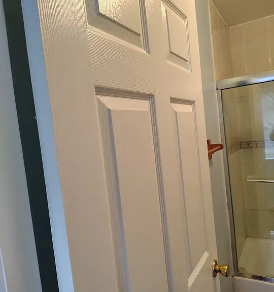 10516 Avalon Blvd — Photo 11