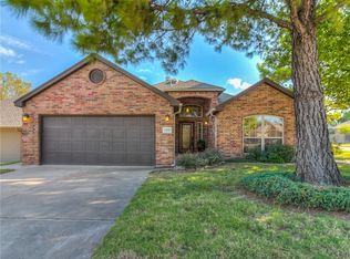 2808 Park Hollow Ln, Edmond, OK 73003